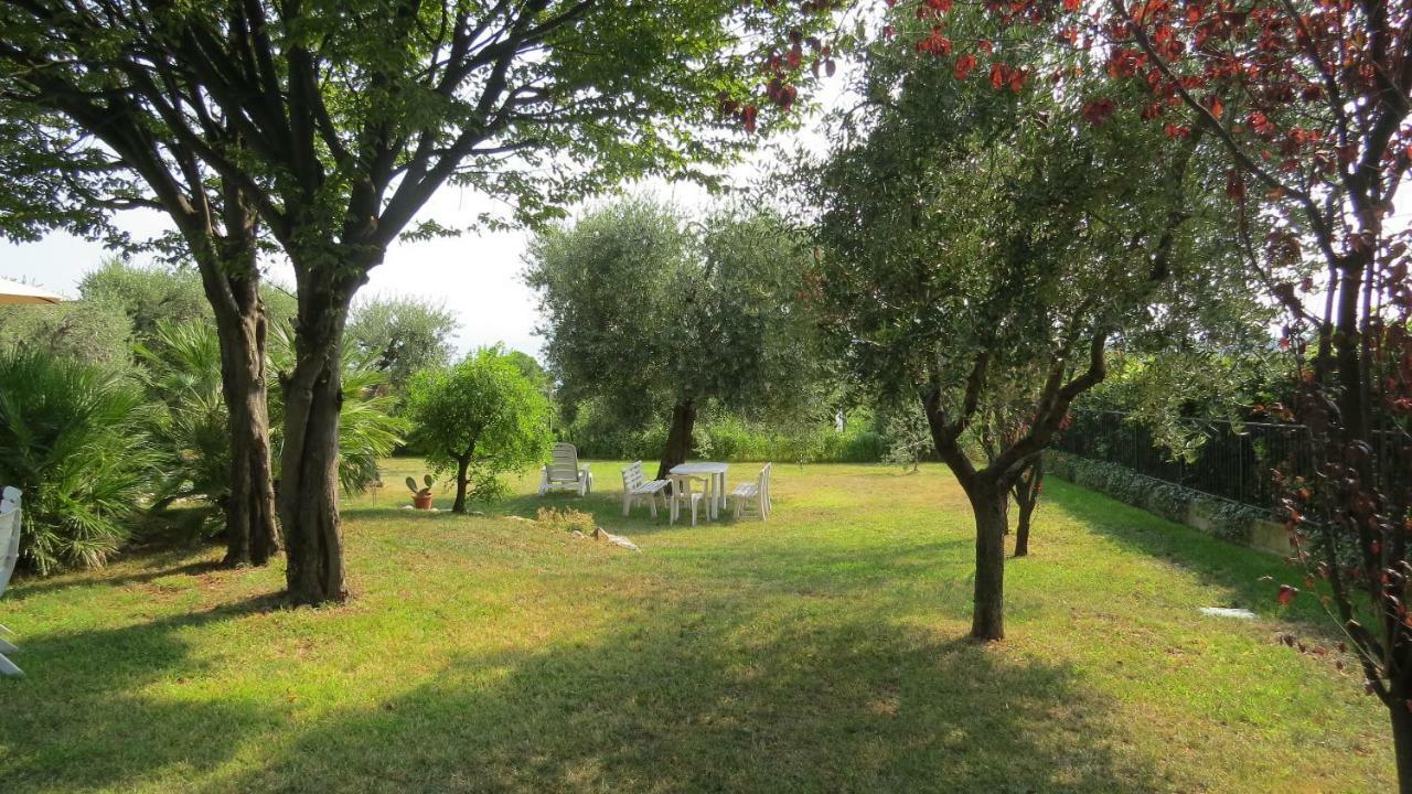 Bed and Breakfast Il Gelso Di Barcuzzi à Lonato Extérieur photo
