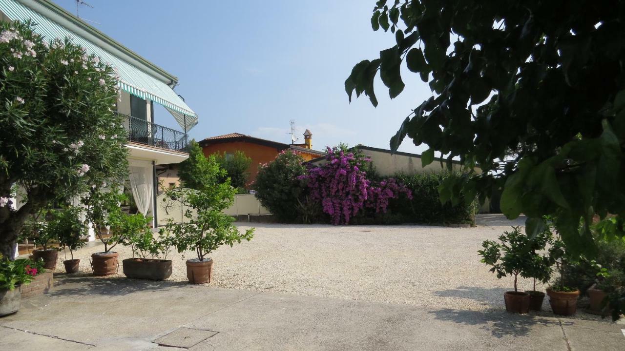 Bed and Breakfast Il Gelso Di Barcuzzi à Lonato Extérieur photo